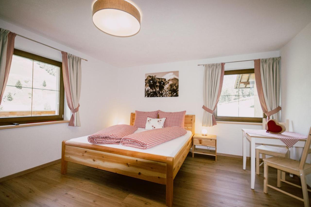 Nedererhof - Gemutliche Zimmer Mit Gemeinschaftskuche Ausserschmirn Exterior foto